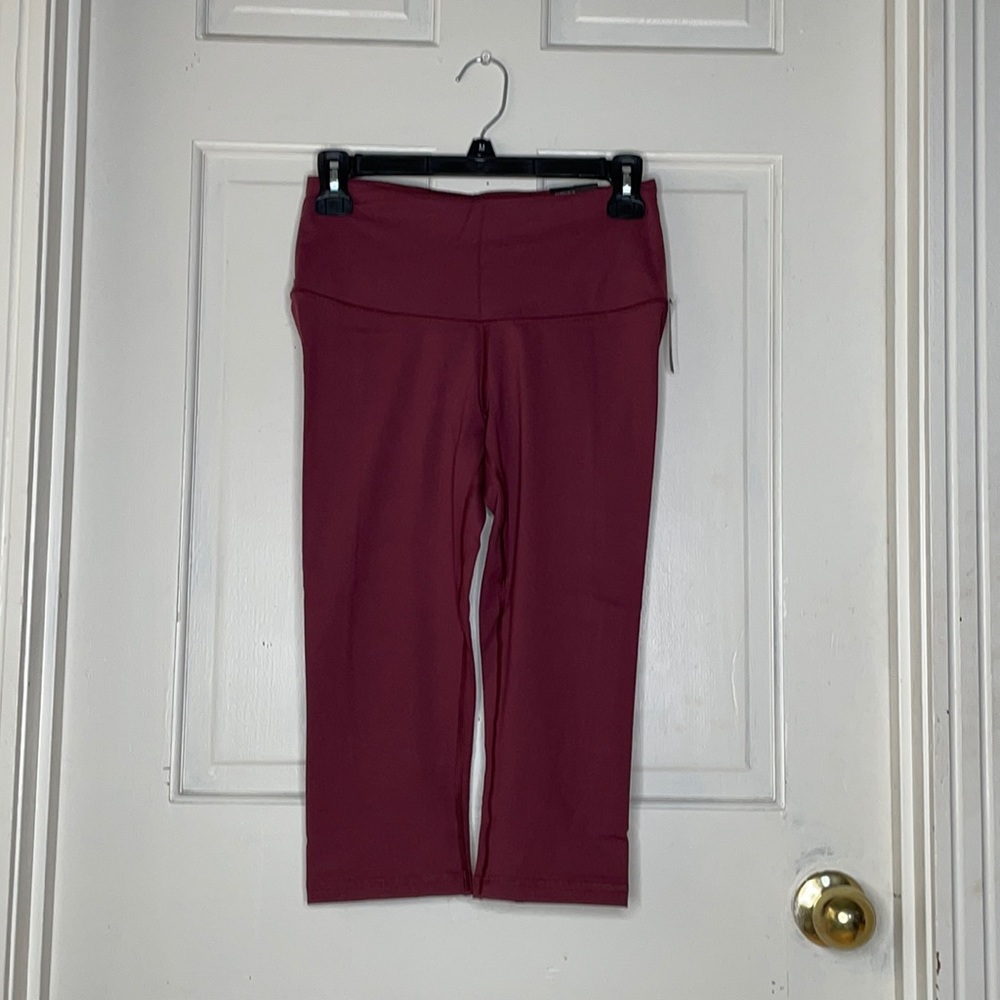 Victoria’s Secret Sport Knockout Cropped Leggings